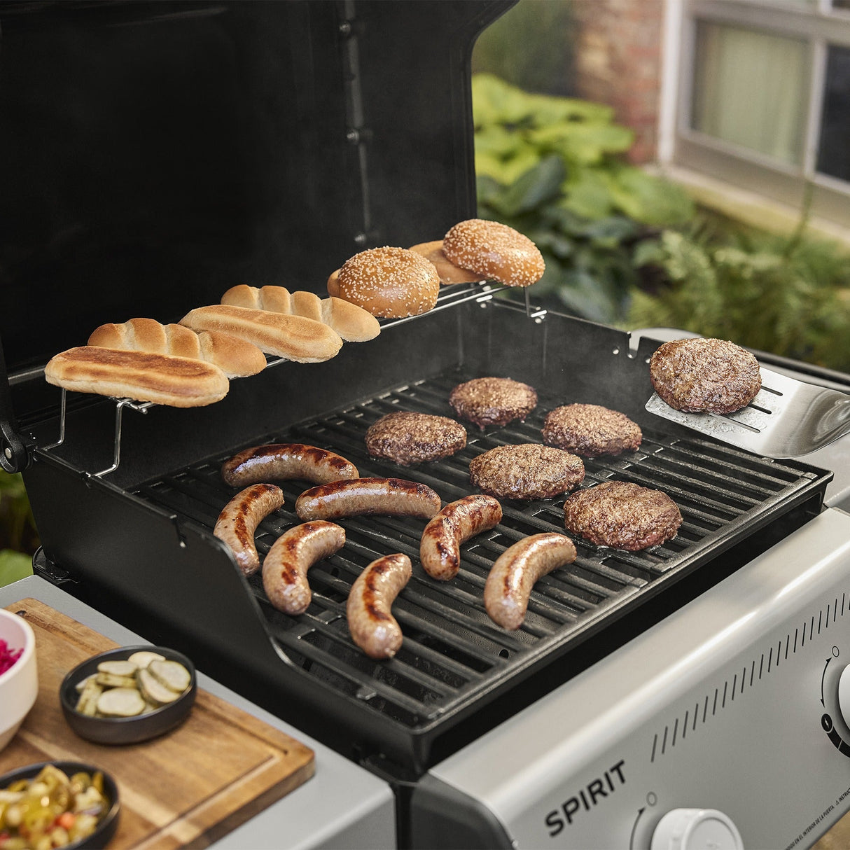 1501000 - Spirit E - 210 LP - Noir - BBQ Québec