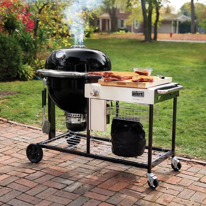 Centre de grillades Summit Kamado S6 24” au charbon de Weber - BBQ Québec