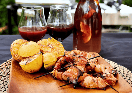 2 recettes d'apéro BBQ : rondelles d’oignon au bacon et sangrillée - BBQ Québec