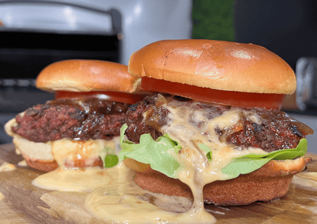 Burger injecté de sauce fromagée - BBQ Québec