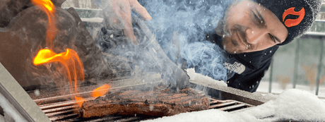 Cuisiner au BBQ l’hiver, c’est faisable! (Ce qu’il faut savoir et comment se préparer) - BBQ Québec