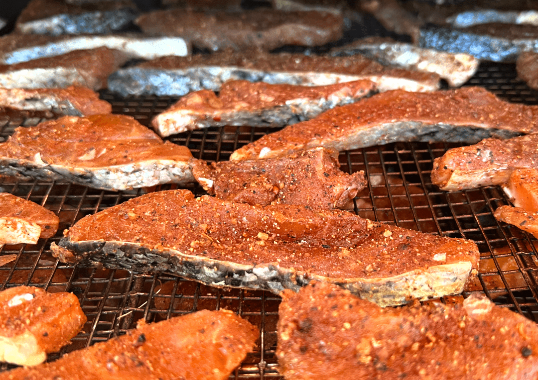 « Jerky » de saumon fumé à froid - BBQ Québec