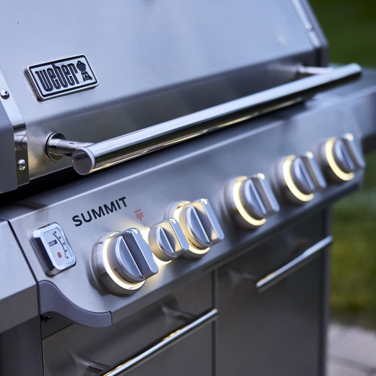 1500028 - Summit FS38 S - BBQ Québec