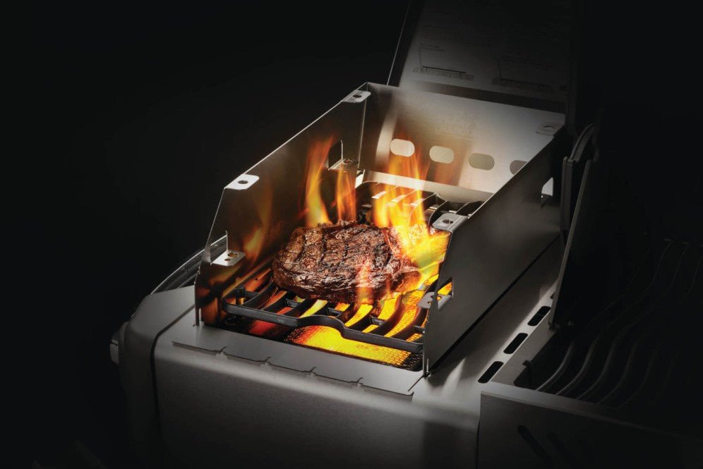 71301 - Ensemble De Déflecteur Pour Brûleur Latéral - Grand Avec Support À Brochettes - BBQ Québec