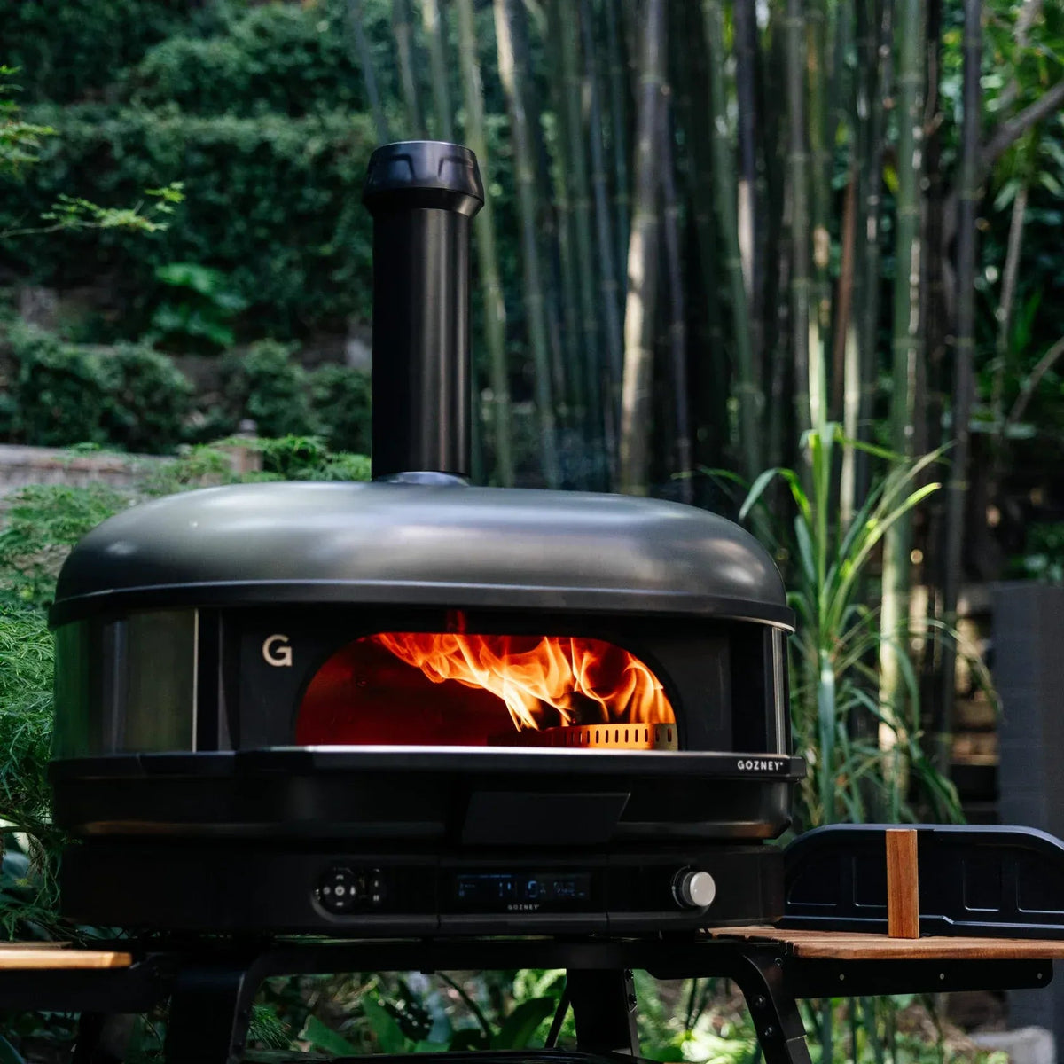 GMPOBUS1825 - Dome XL - Noir - BBQ Québec
